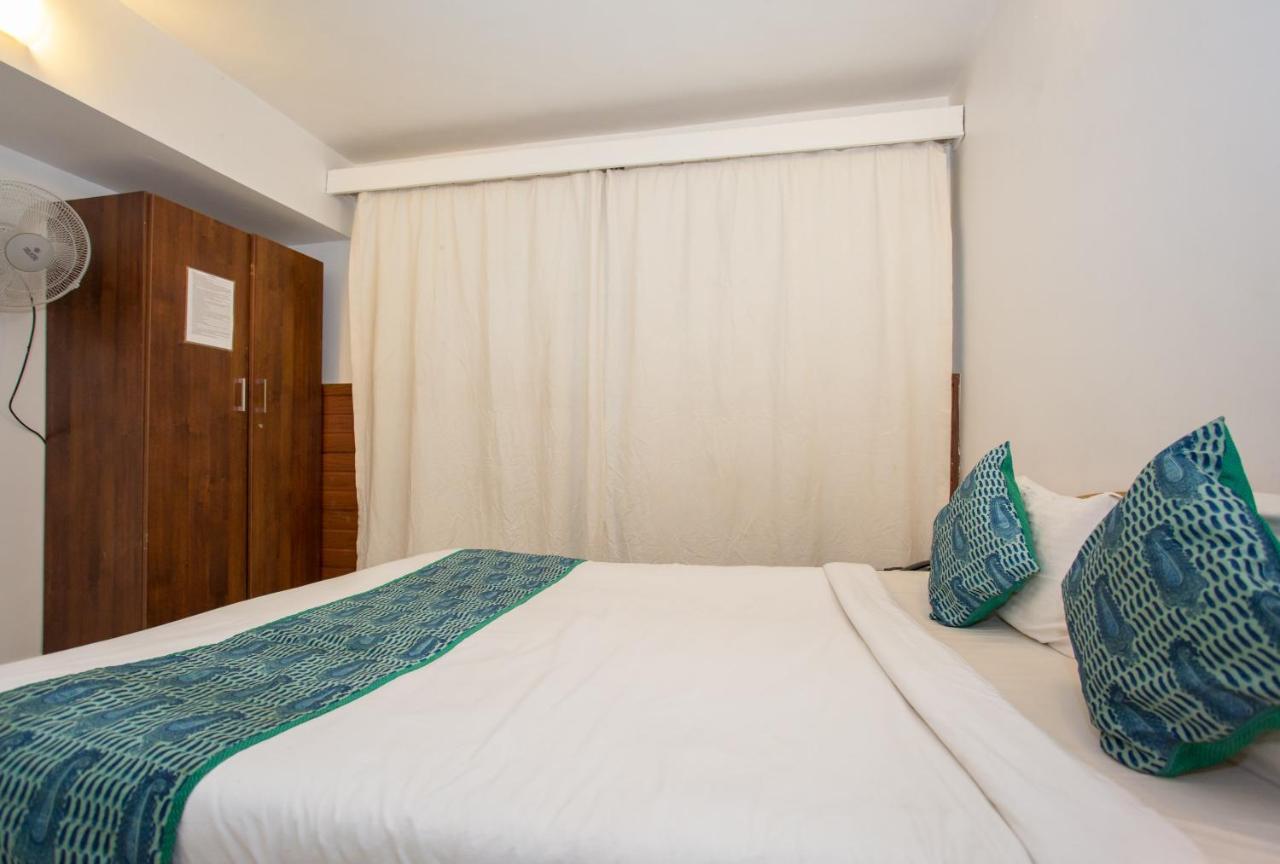Oyo Flagship Hotel Silver Nest Pancsgani Kültér fotó