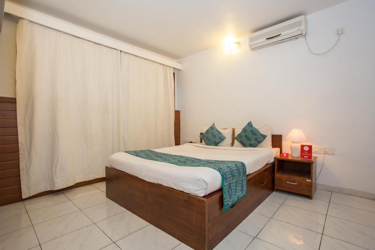 Oyo Flagship Hotel Silver Nest Pancsgani Kültér fotó