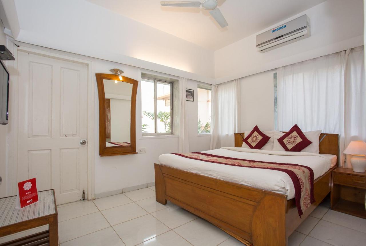 Oyo Flagship Hotel Silver Nest Pancsgani Kültér fotó